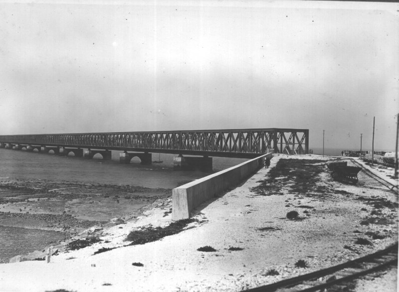 Vue de l'ensemble du viaduc, partie droite.