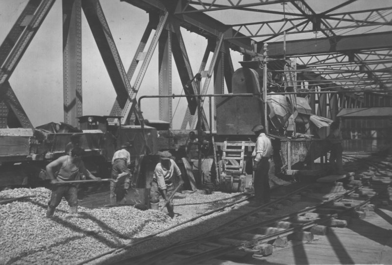 Installation de fabrication du béton sur le viaduc 