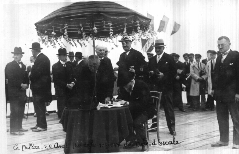 29/8/1931, Caisson-culée,
 pose de la première pierre (2)