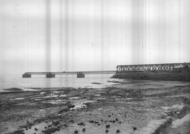 Passerelles de 67 m reliant les caissons 
culé et P.0, P.0 et P.1, P.1 et P.2.
