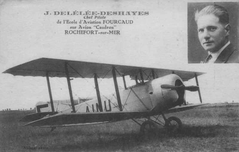 Le chef pilote Delélée -Deshayes à Rochefort.