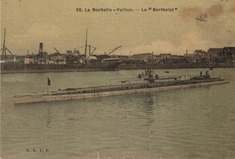 le berthelot dans le bassin de la pallice