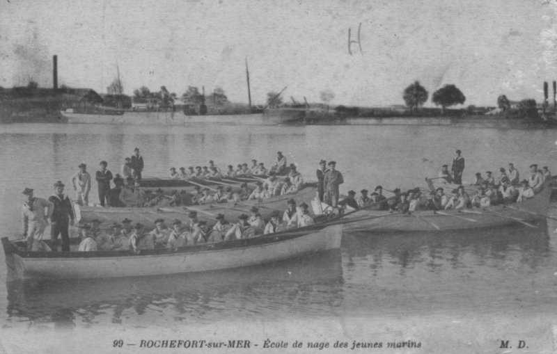 les canots de la marine a rochefort sur mer.