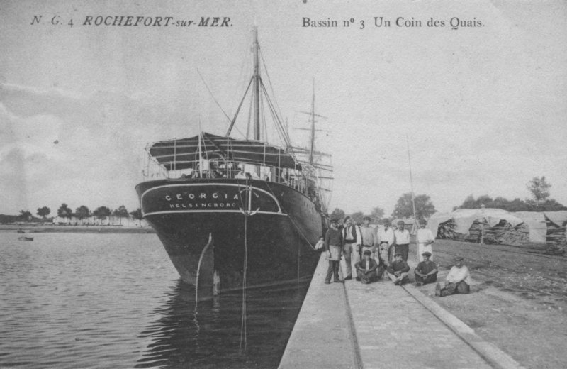 le ceorcia a quai a rochefort sur mer au bassin n3 .