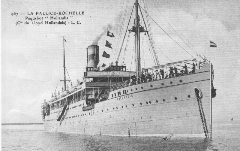 l'hollandia en rade de la pallice.