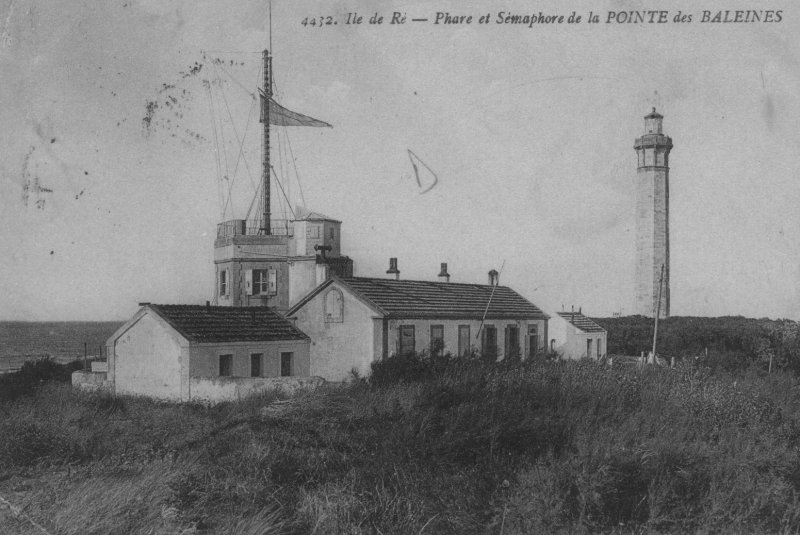 Le phare des Baleines et le sémaphore.