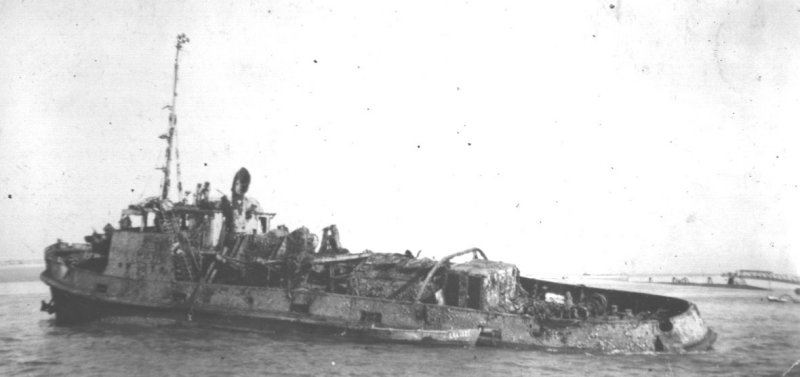 le remorqueur Scharnhorn échoué sur la plage de Sablanceaux.