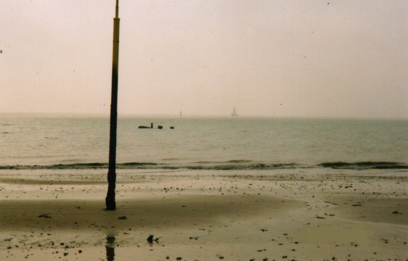 le remorqueur scharnhorn échoué sur la plage de Sablanceaux.